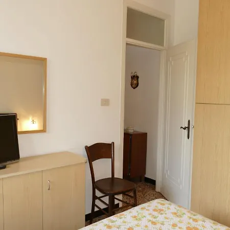 Locazione Turistica Casa Anna 公寓 阿尔玛·迪·塔吉亚